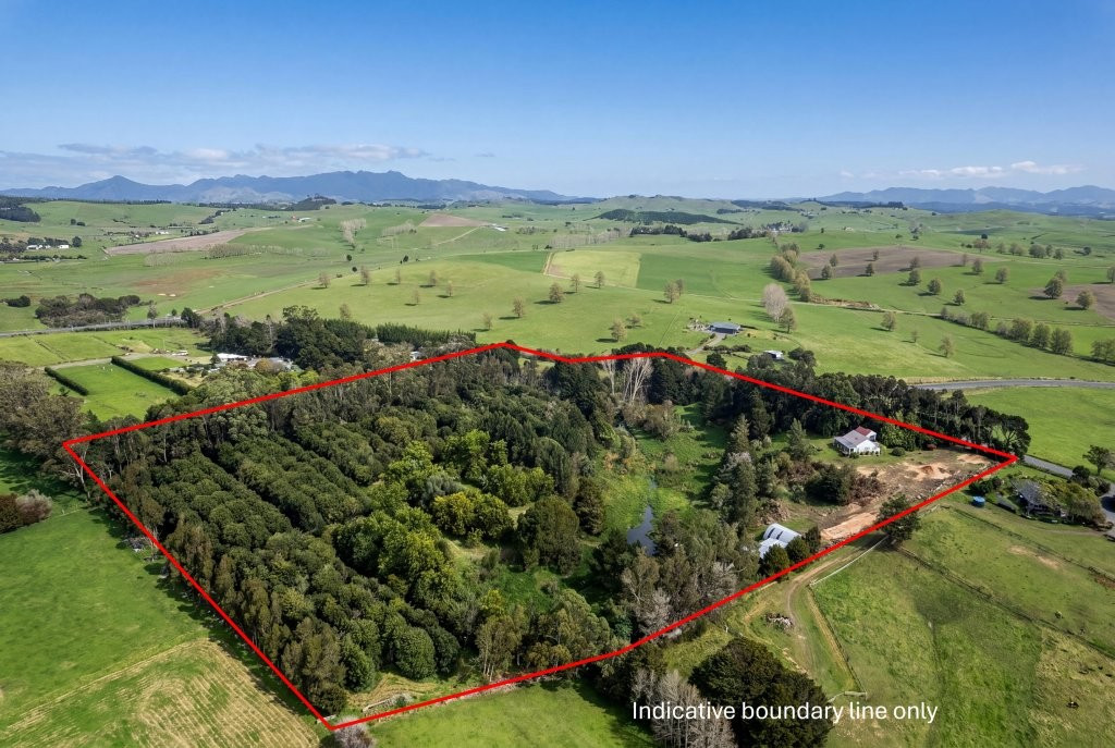 8 Draffin Road, Poroti
