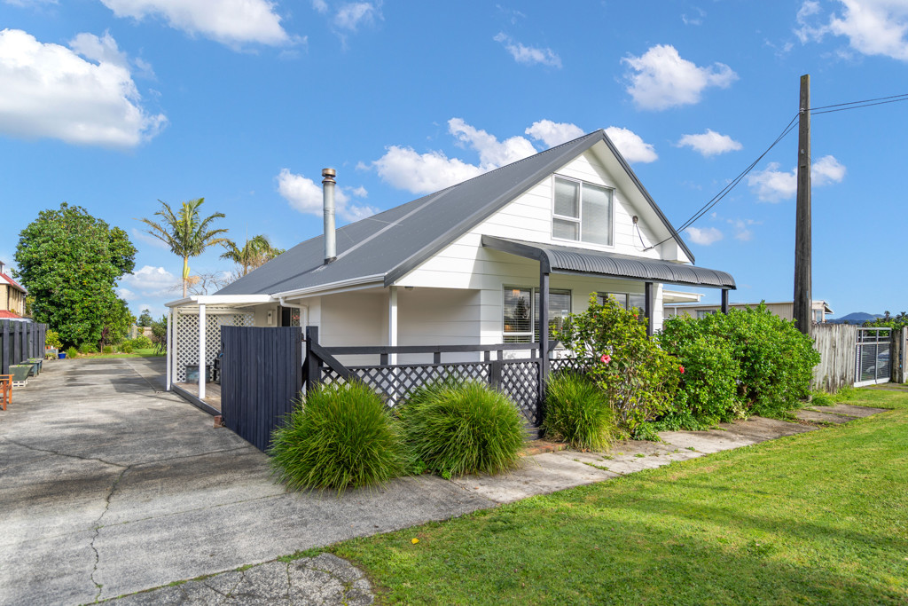 15 Domain Road, Onerahi