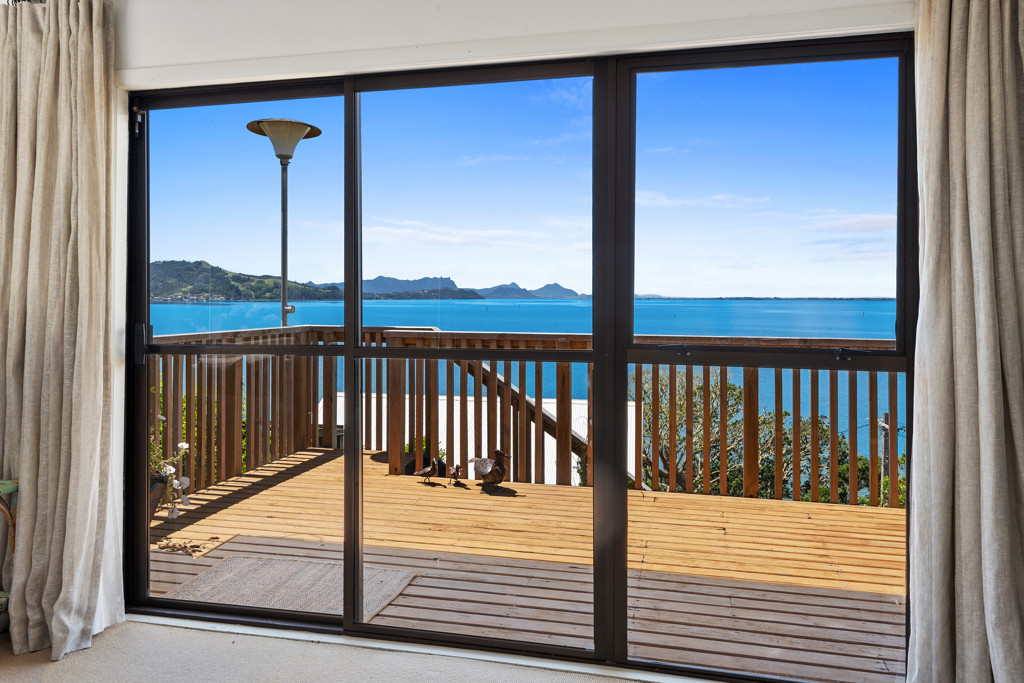 128 Beach Road, Onerahi