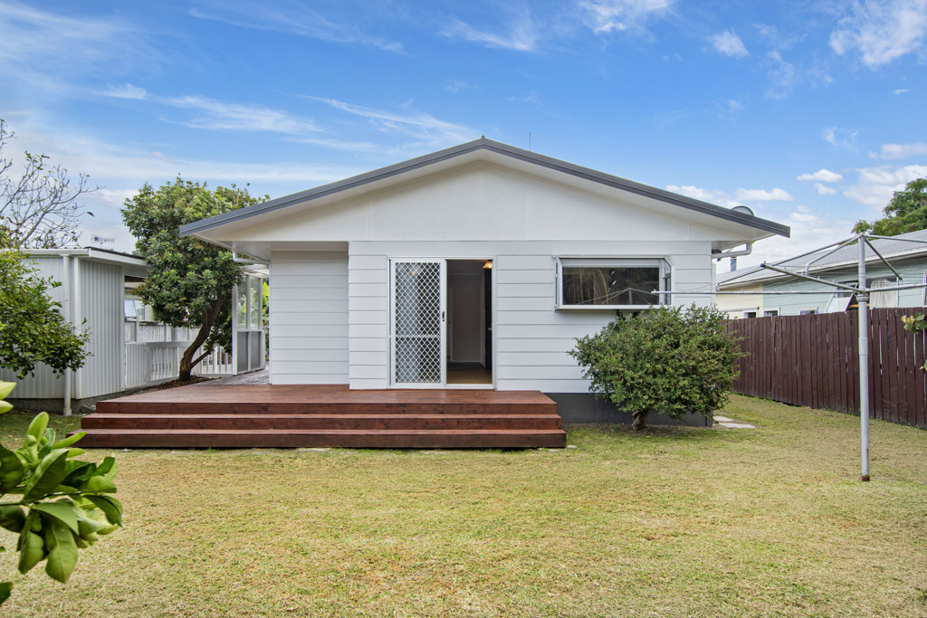 49B Raurimu Avenue, Onerahi NZ