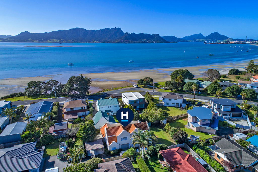 16B Bermuda Place, One Tree Point