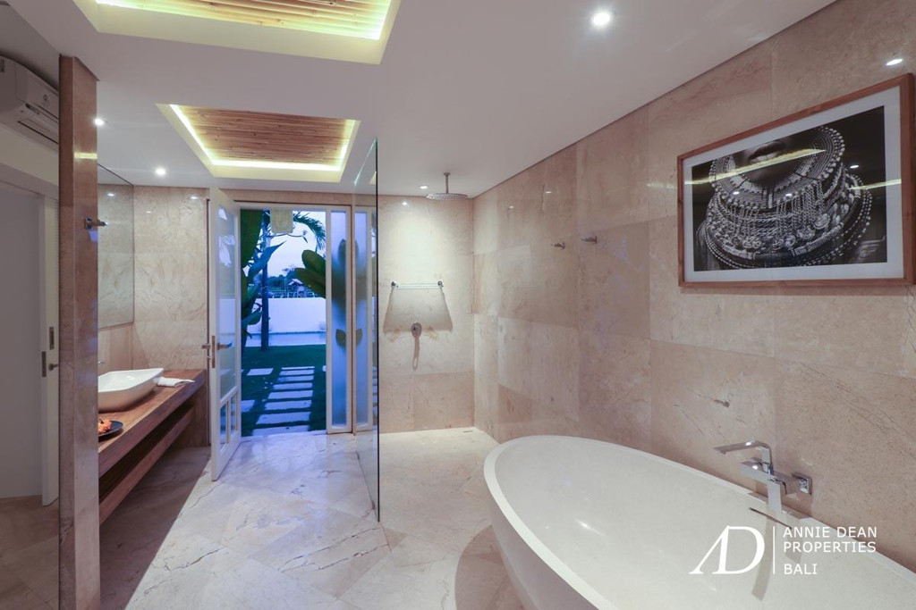 LEASEHOLD BOUTIQUE VILLA COMPLEX IN BERAWA - 7 VILLAS, PRIME LOCATION