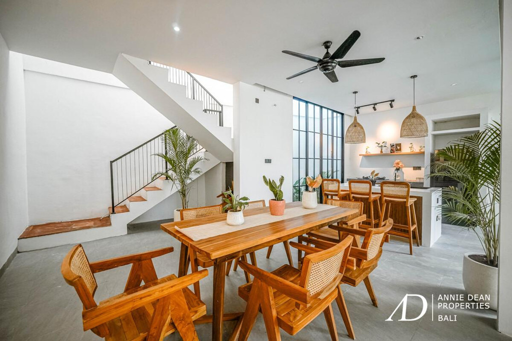 FREEHOLD / LEASEHOLD BRAND NEW MEDITTERANEAN IN STYLE 