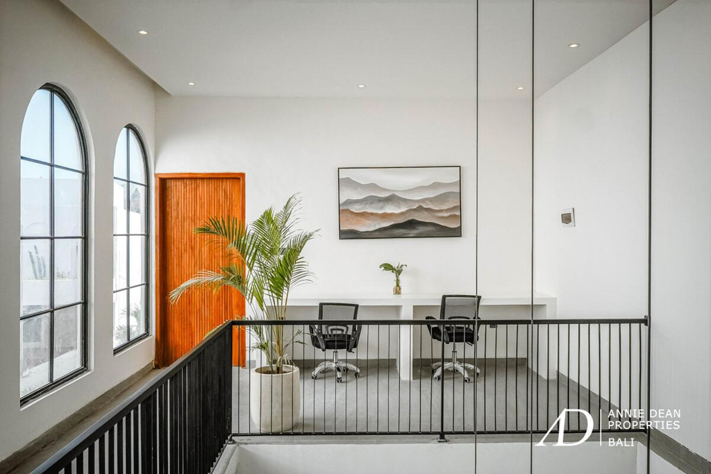 FREEHOLD / LEASEHOLD BRAND NEW MEDITTERANEAN IN STYLE 