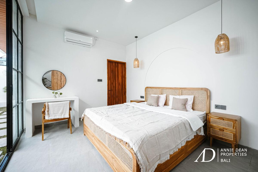 FREEHOLD / LEASEHOLD BRAND NEW MEDITTERANEAN IN STYLE 