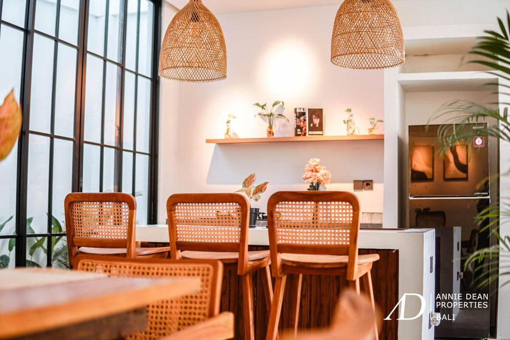 FREEHOLD / LEASEHOLD BRAND NEW MEDITTERANEAN IN STYLE 