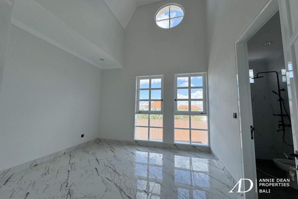  FREEHOLD DETACHED HOUSE NO POOL IN KEROBOKAN 