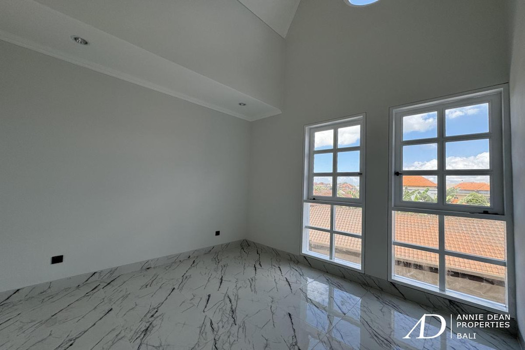  FREEHOLD DETACHED HOUSE NO POOL IN KEROBOKAN 