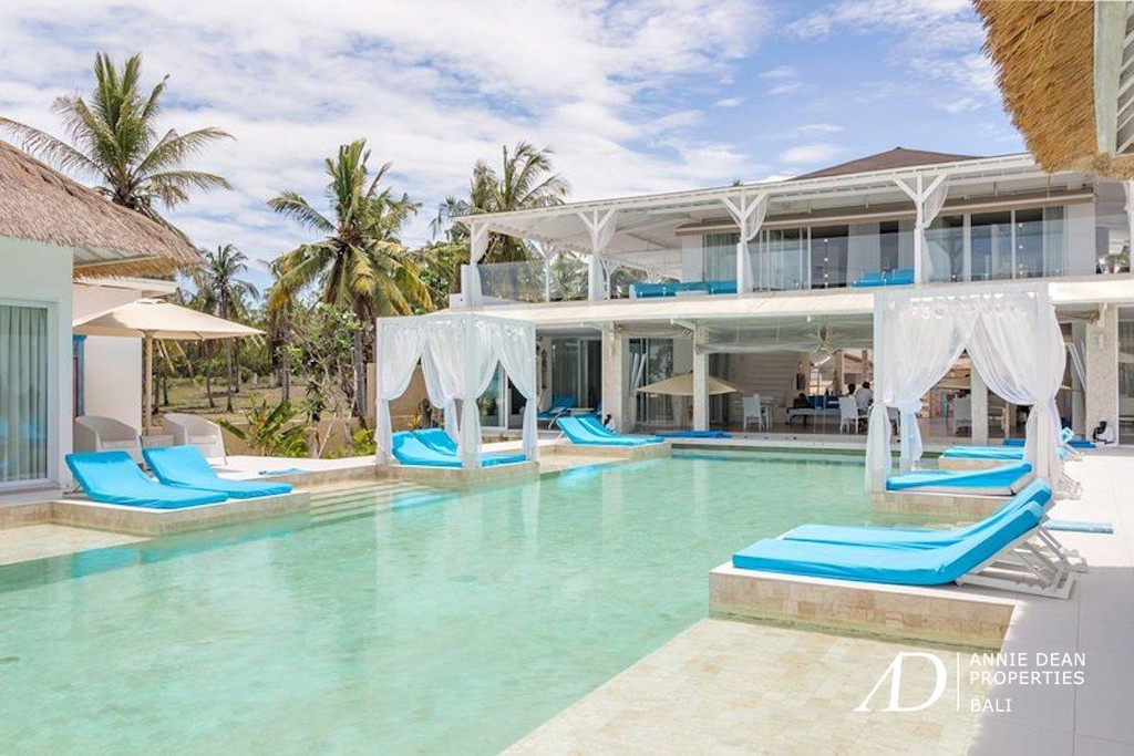 FREEHOLD 9-BEDROOM BEACHFRONT RESORT IN GILI LOMBOK