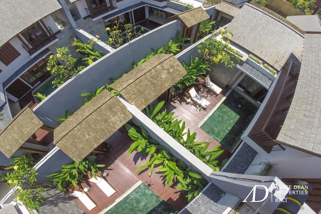 FREEHOLD RESIDENCE COMPLEX OF 5 PRIVATE VILLAS IN SEMINYAK