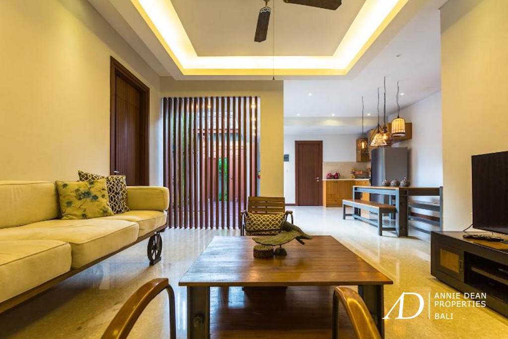 FREEHOLD RESIDENCE COMPLEX OF 5 PRIVATE VILLAS IN SEMINYAK
