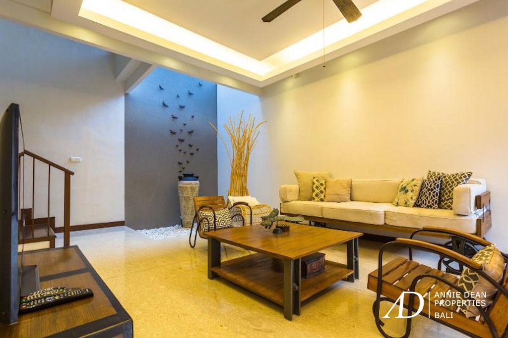 FREEHOLD RESIDENCE COMPLEX OF 5 PRIVATE VILLAS IN SEMINYAK