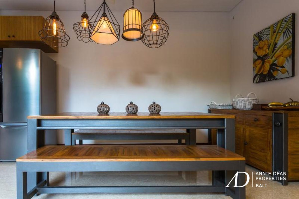 FREEHOLD RESIDENCE COMPLEX OF 5 PRIVATE VILLAS IN SEMINYAK