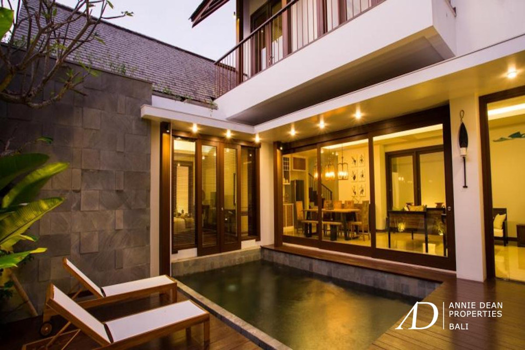 FREEHOLD RESIDENCE COMPLEX OF 5 PRIVATE VILLAS IN SEMINYAK