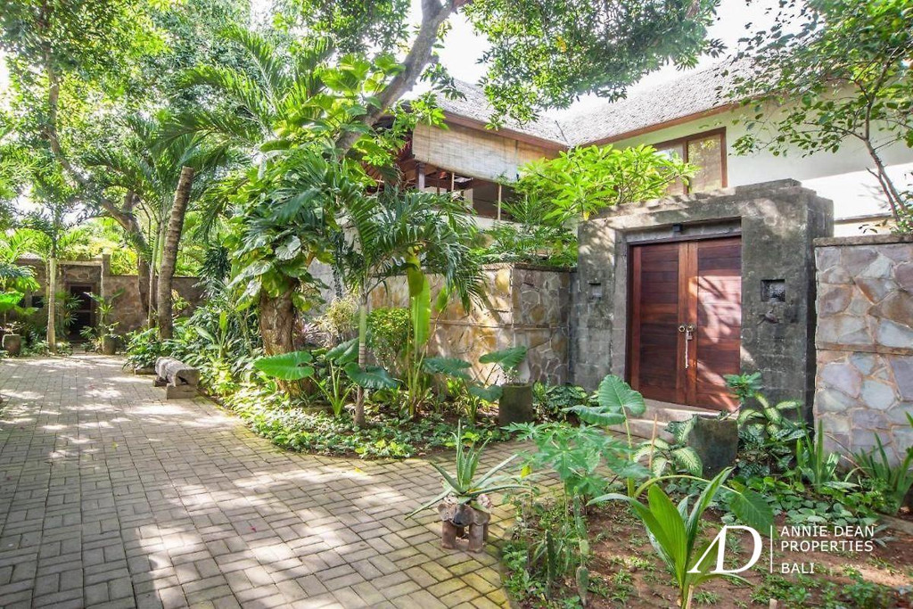 FREEHOLD TURNKEY VILLA COMPLEX IN PRIME JIMBARAN, EXCELLENT INVESTMENT OPPORTUNITY 