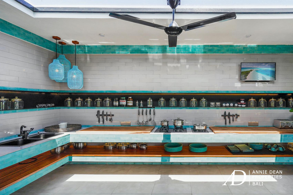 YEARLY RENTAL 5-BED VILLA OFFERS STUNNING PADDI VIEWS