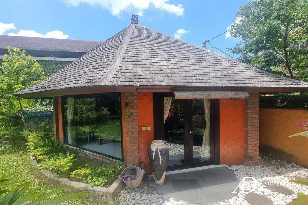 LEASEHOLD (9 Years) | SINGLE-LEVEL VILLA WITH LARGE GARDEN