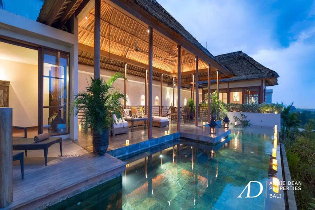 FREEHOLD | ICONIC LUXURY ESTATE WITH 180° OCEAN VIEWS - JIMBARAN