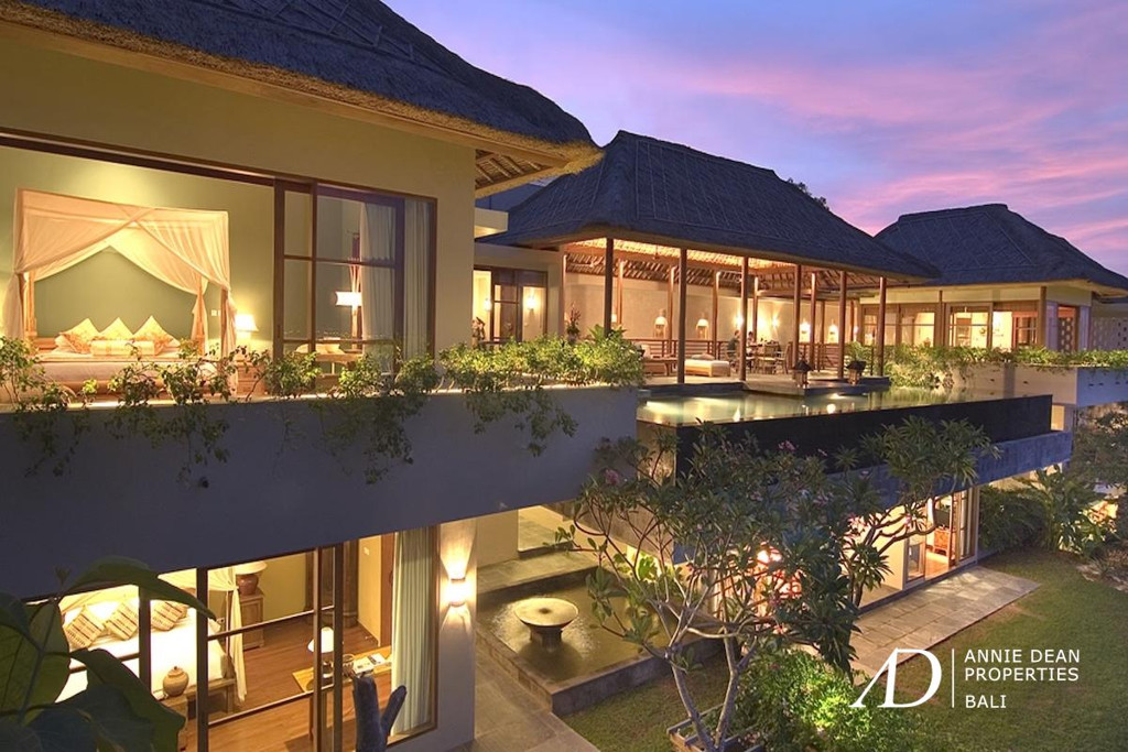 FREEHOLD | ICONIC LUXURY ESTATE WITH 180° OCEAN VIEWS - JIMBARAN