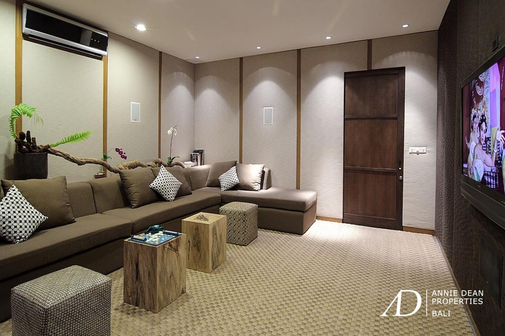 FREEHOLD | ICONIC LUXURY ESTATE WITH 180° OCEAN VIEWS - JIMBARAN