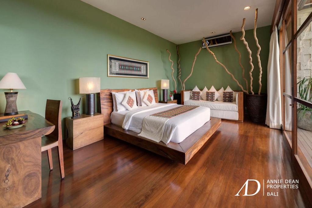 FREEHOLD | ICONIC LUXURY ESTATE WITH 180° OCEAN VIEWS - JIMBARAN