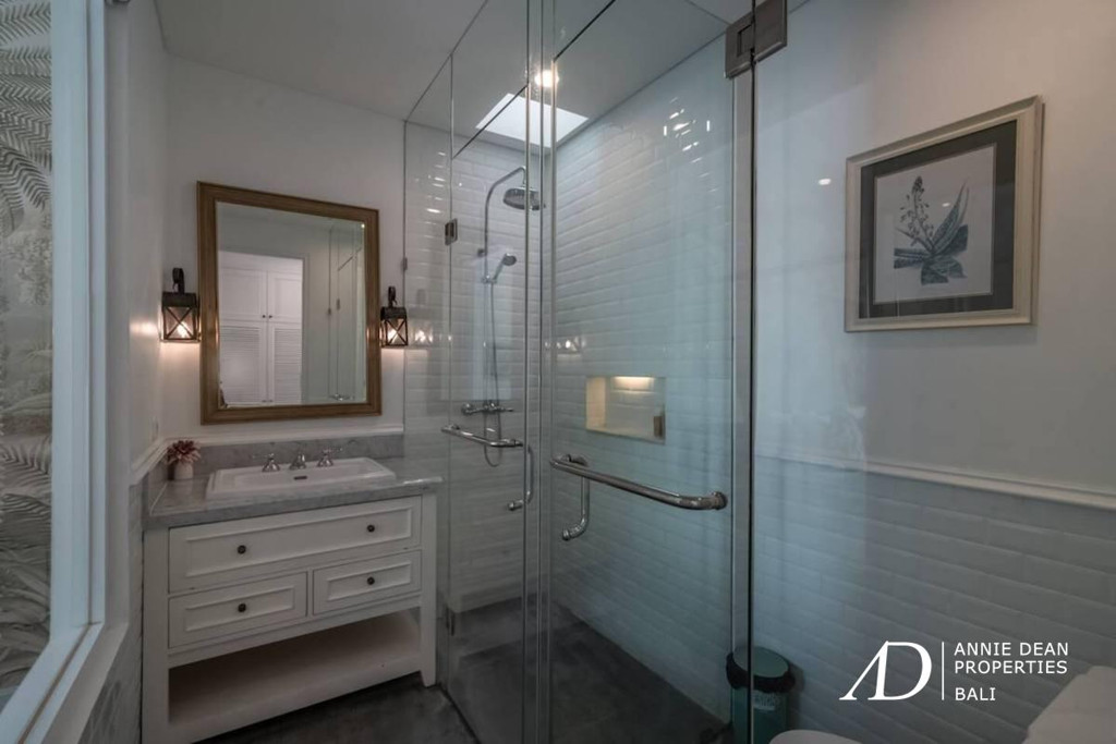 YEARLY RENTAL 3-BEDROOM MEDITERRANEAN-STYLE 