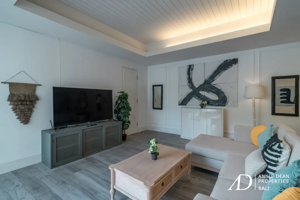 YEARLY RENTAL 3-BEDROOM MEDITERRANEAN-STYLE 