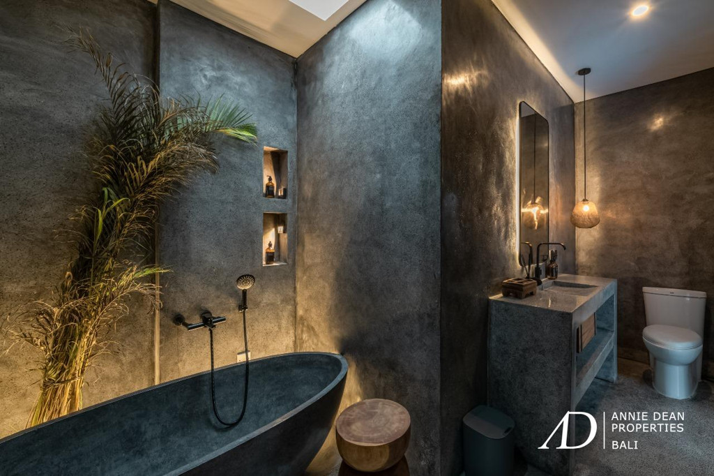 LEASEHOLD SINGLE LEVEL 2-BEDROOM VILLA IN UMALAS