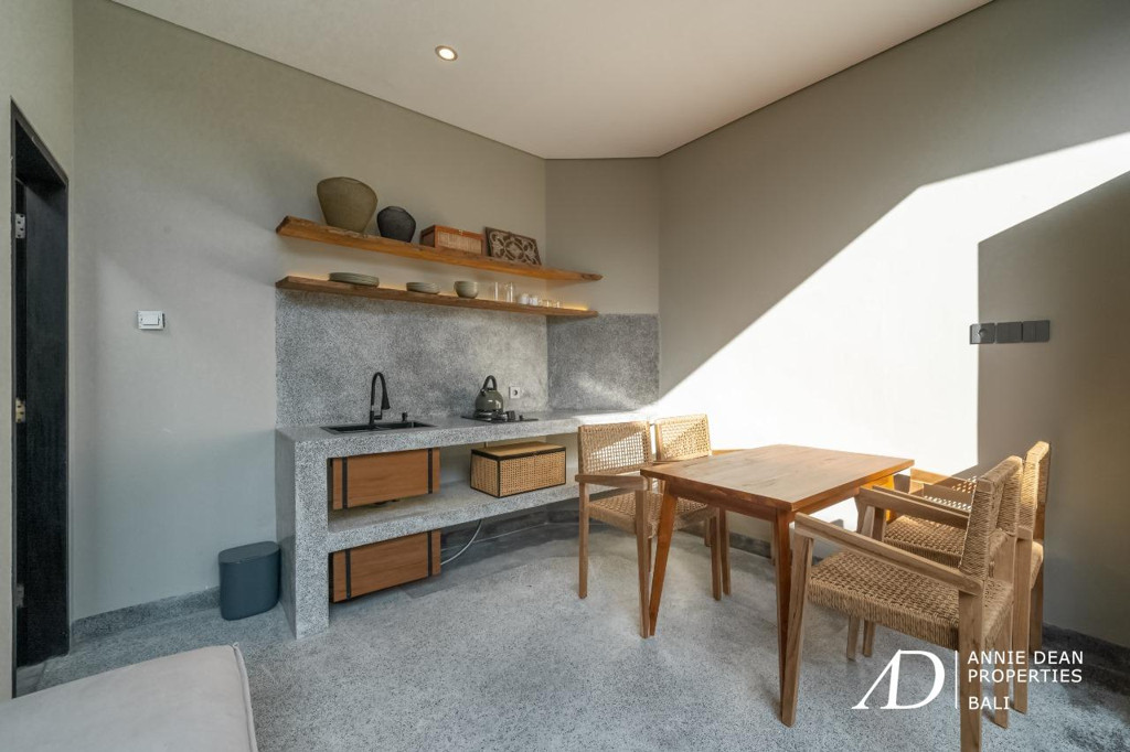 LEASEHOLD SINGLE LEVEL 2-BEDROOM VILLA IN UMALAS