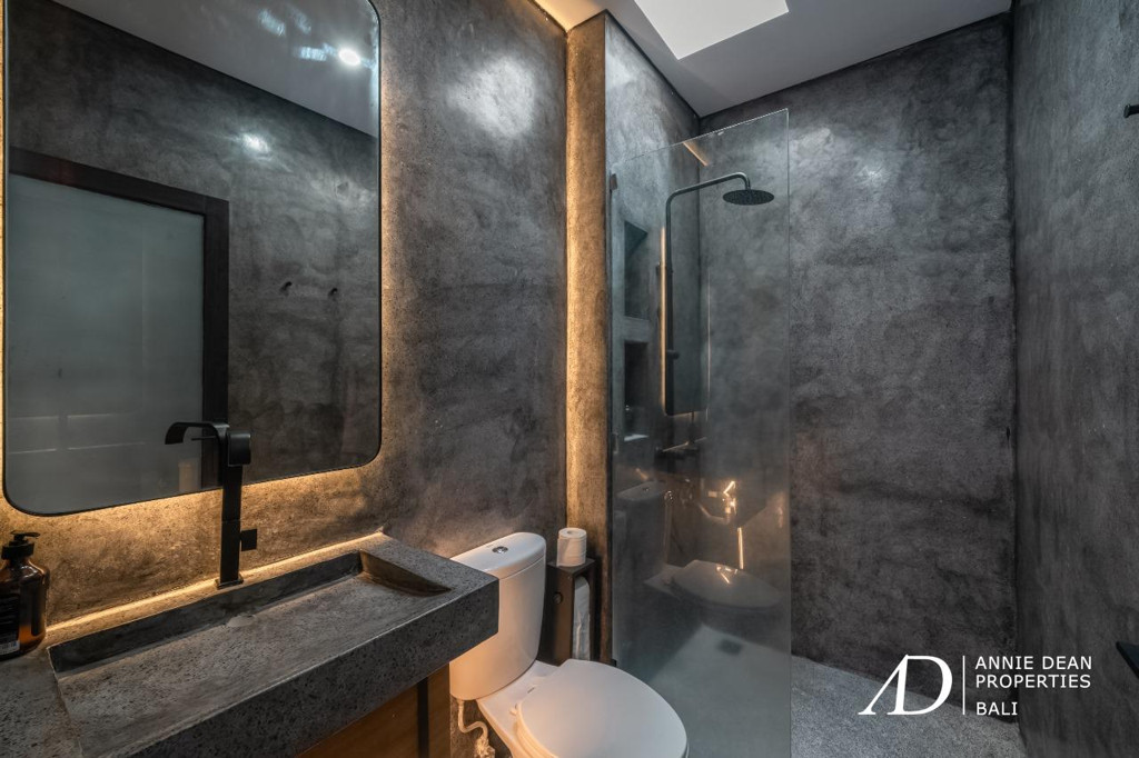 LEASEHOLD SINGLE LEVEL 2-BEDROOM VILLA IN UMALAS