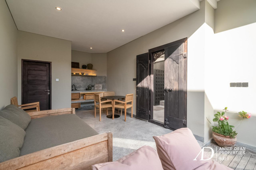 LEASEHOLD SINGLE LEVEL 2-BEDROOM VILLA IN UMALAS