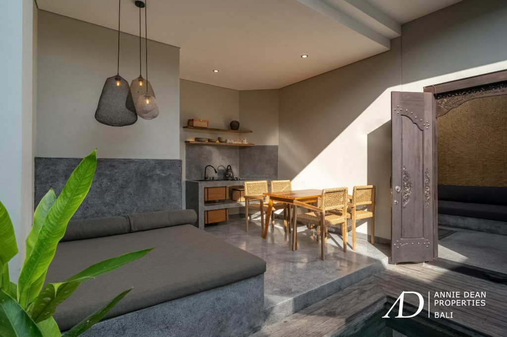 LEASEHOLD SINGLE LEVEL 2-BEDROOM VILLA IN UMALAS