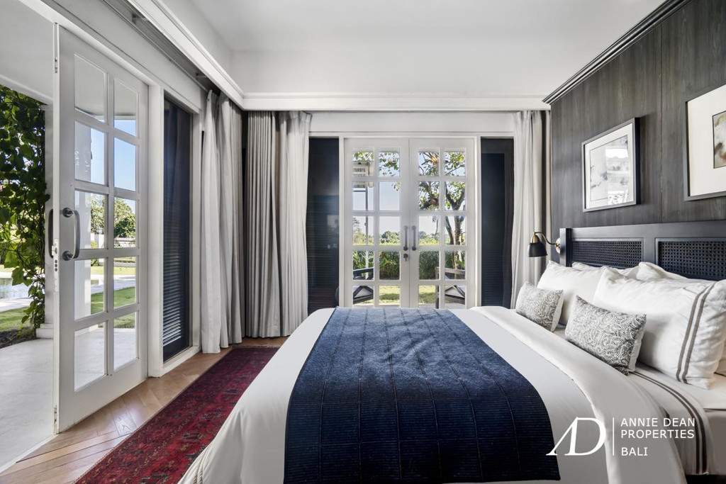 FREEHOLD COLONIAL-STYLE 4-BED VILLA IN TUMBAK BAYUH - PERERENAN 