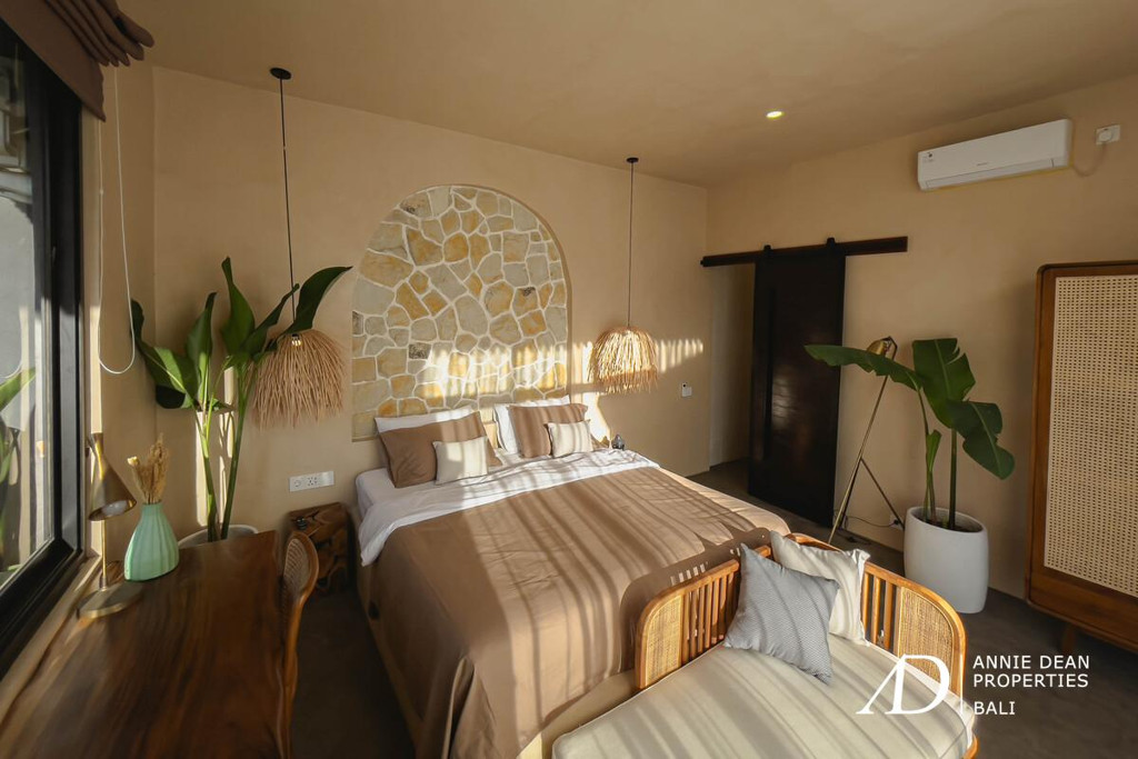 LEASEHOLD | MODERN TROPICAL VILLA WITH SUNKEN LOUNGE IN PRIME JIMBARAN