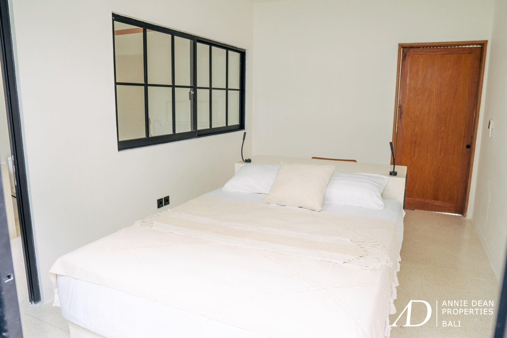 LEASEHOLD BRAND NEW 3 BEDROOM VILLA IN BALANGAN