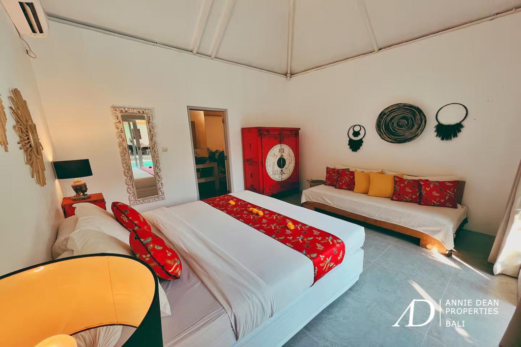 LEASEHOLD (14 YEARS) | JOGLO-STYLE 4-BEDROOM VILLA IN OBEROI SEMINYAK