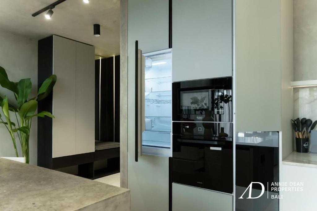 LEASEHOLD | MODERN MINIMALIST 1-BEDROOM APARTMENT IN BABAKAN, CANGGU