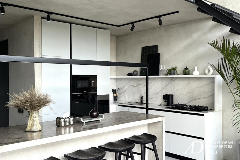 LEASEHOLD | MODERN MINIMALIST 1-BEDROOM APARTMENT IN BABAKAN, CANGGU