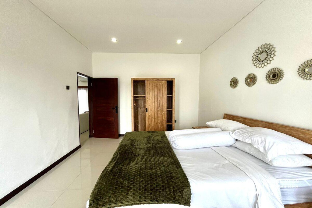 YEARLY RENTAL 3 BEDROOM VILLA IN PADONAN