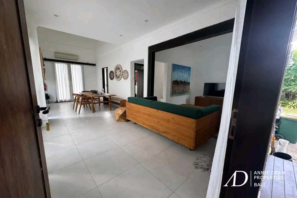 FREEHOLD | TROPICAL STYLE 3-BEDROOM VILLA IN MUNGGU 