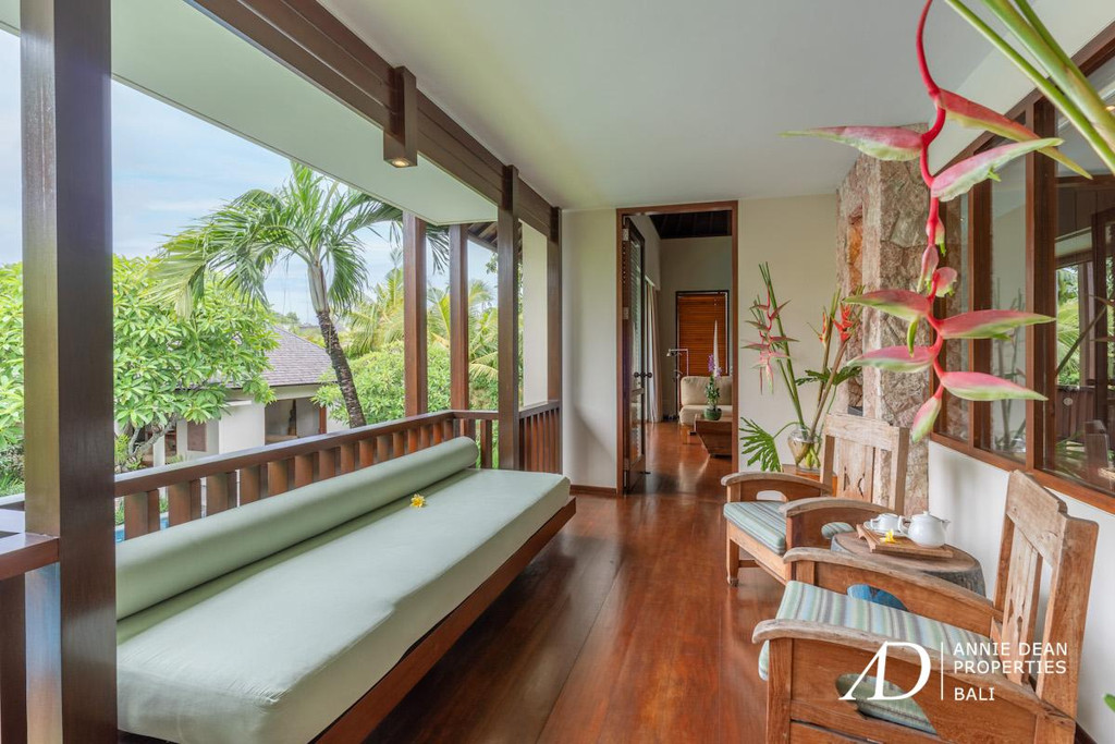 FREEHOLD | LUXURY VILLA WITHIN A PRIVATE COMPOUND IN PRIME SEMINYAK