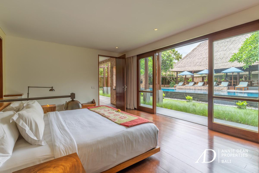 FREEHOLD | LUXURY VILLA WITHIN A PRIVATE COMPOUND IN PRIME SEMINYAK