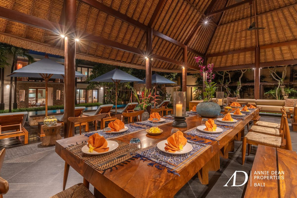 FREEHOLD | LUXURY VILLA WITHIN A PRIVATE COMPOUND IN PRIME SEMINYAK