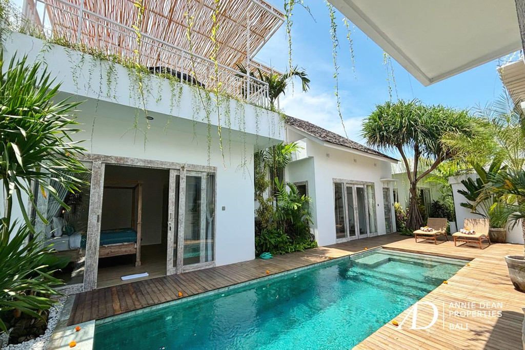LEASEHOLD FULLY RENOVATED COZY 3-BEDROOM VILLA IN KEROBOKAN