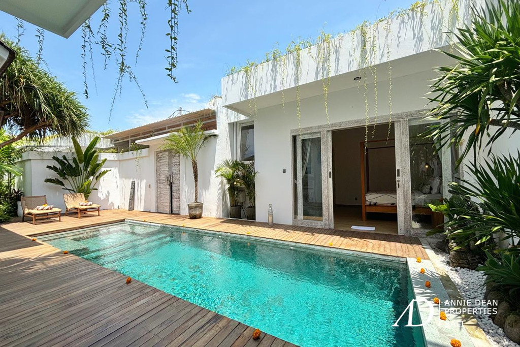 LEASEHOLD FULLY RENOVATED COZY 3-BEDROOM VILLA IN KEROBOKAN