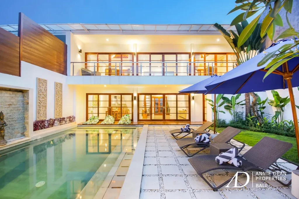 FREEHOLD | FULLY RENOVATED MODERN 3-BEDROOM VILLA IN PRIME SEMINYAK