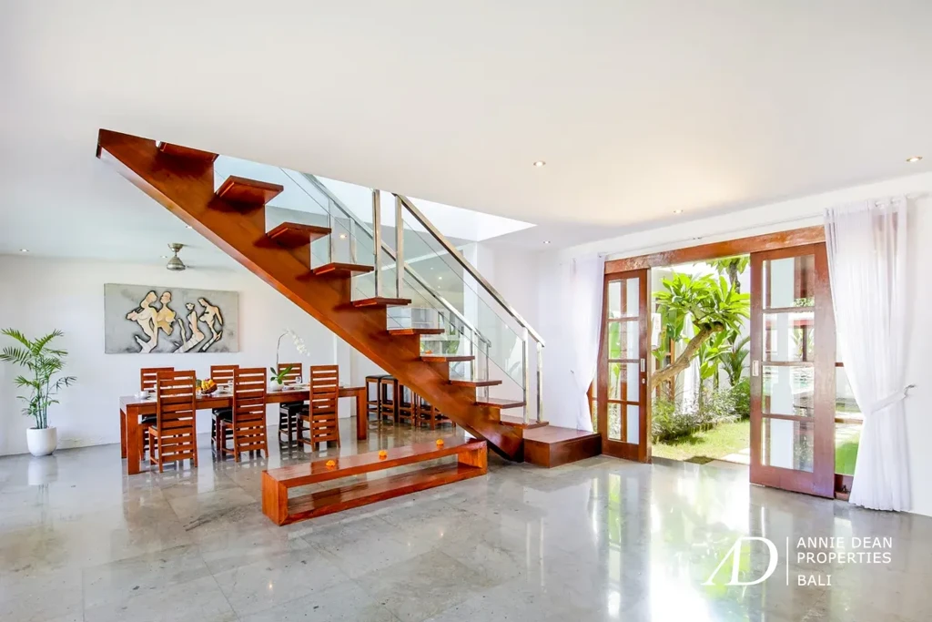 FREEHOLD | FULLY RENOVATED MODERN 3-BEDROOM VILLA IN PRIME SEMINYAK