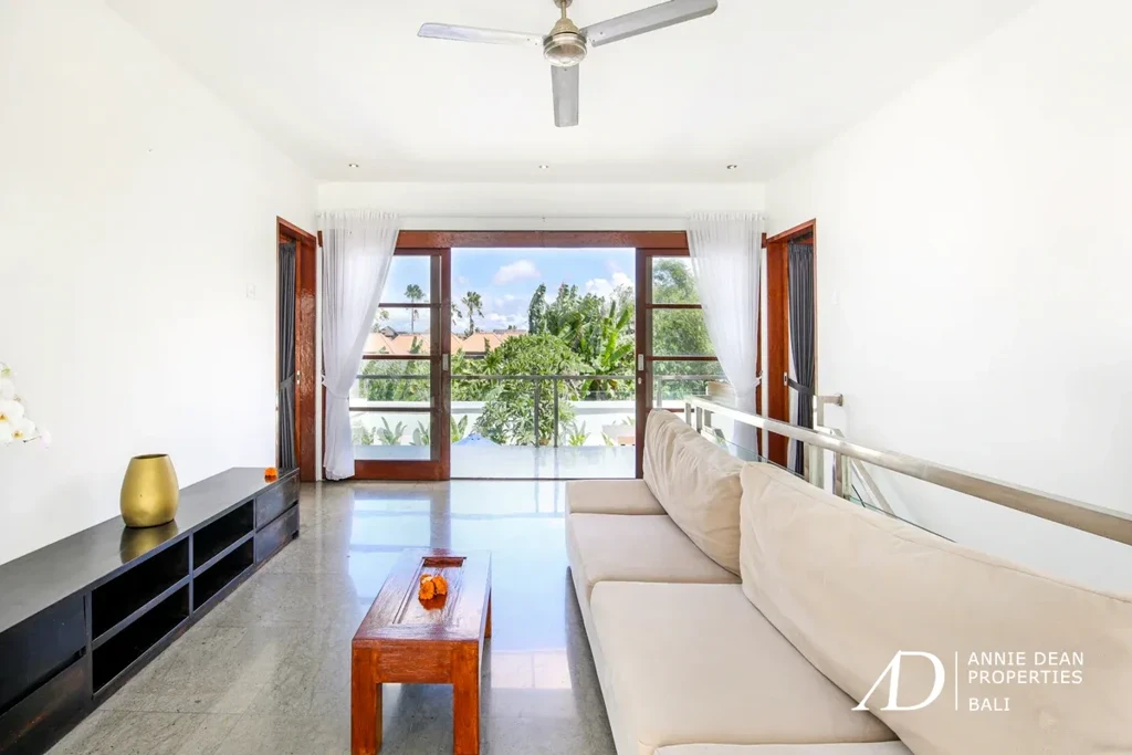 FREEHOLD | FULLY RENOVATED MODERN 3-BEDROOM VILLA IN PRIME SEMINYAK
