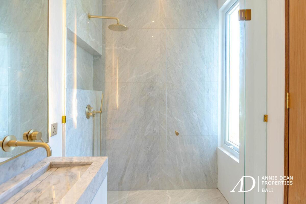 LEASEHOLD | 200M TO THE BEACH - TWO LUXURY VILLAS IN CEMAGI