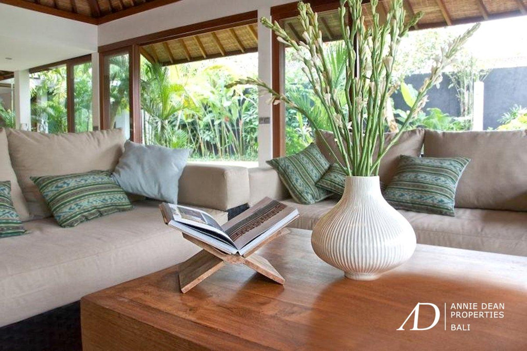 YEARLY OR MONTHLY RENTAL 4-BEDROOM 100 METER FROM THE BEACH